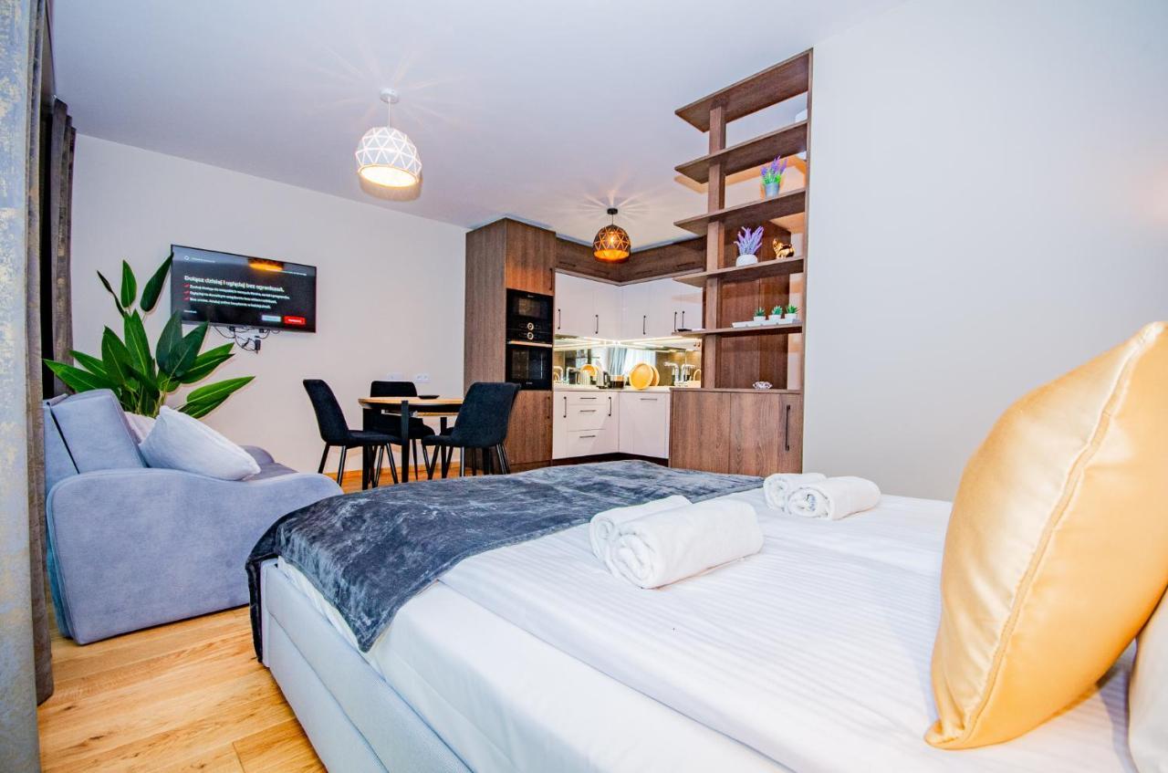 Inpoint Spacious Apartments Near Main Square & Kazimierz District Cracovia Exterior foto