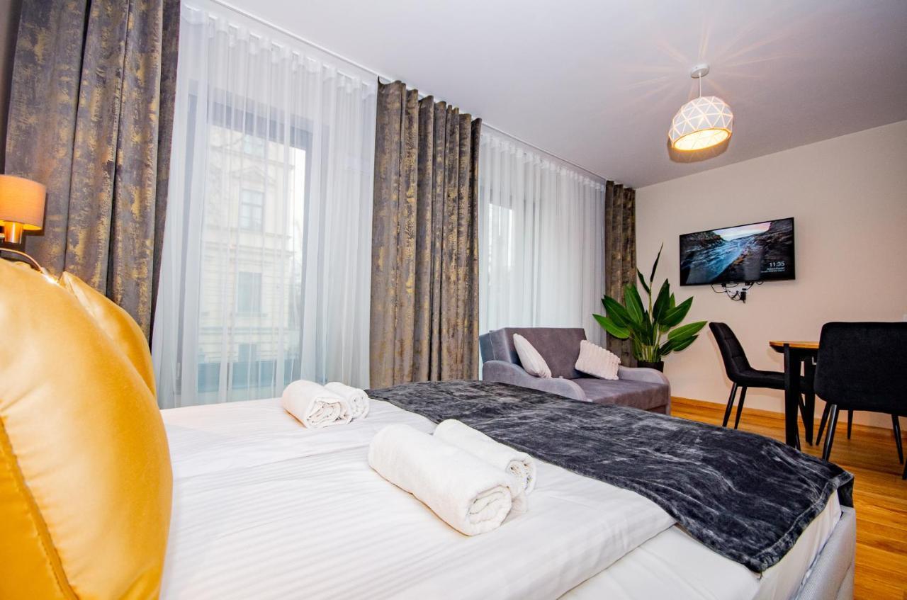 Inpoint Spacious Apartments Near Main Square & Kazimierz District Cracovia Exterior foto